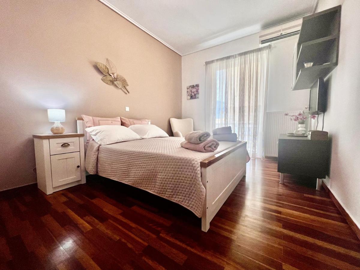 Elegant Downtown Retreat Apartment Kalamata Exterior foto